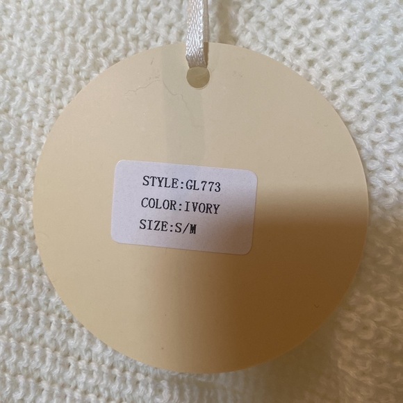 Lara cream twist front sweater Sz S NWT - Picture 3 of 8